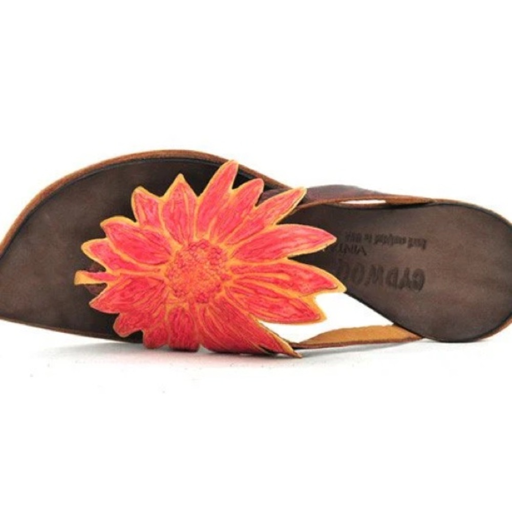 New Cydwoq Vintage Faded Red Flower Leather Sandals Womens Size 41